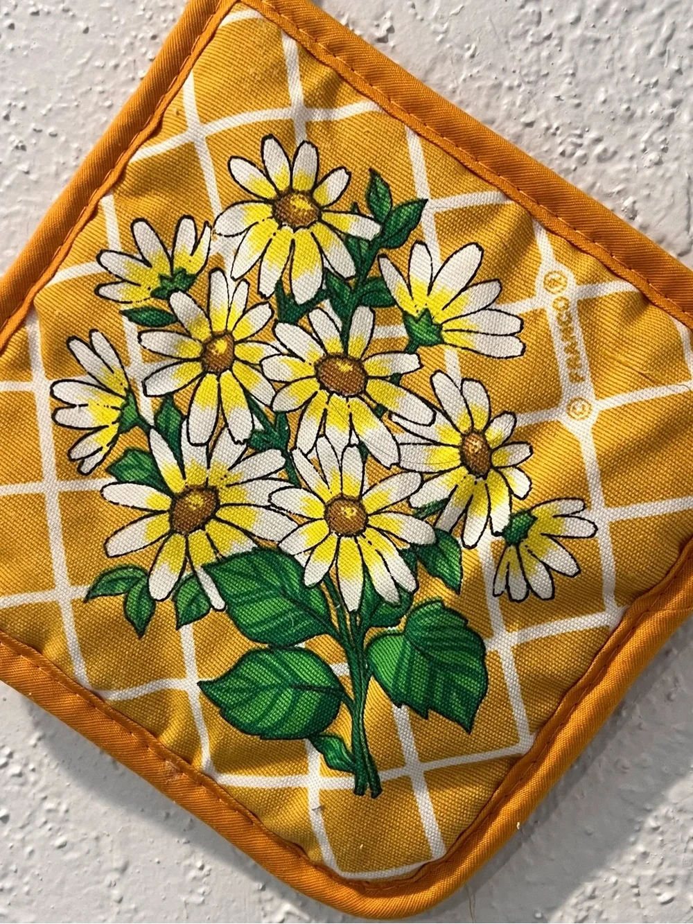 Vintage 70s FranCo Daisy Potholder